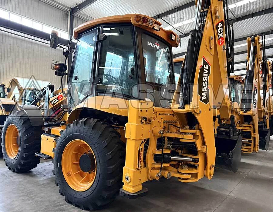 Massive 4CX Backhoe Loader