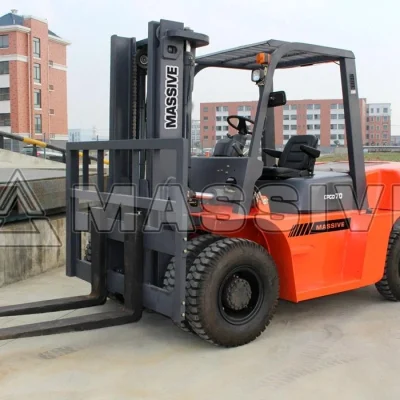 Massive CPCD70 Forklift